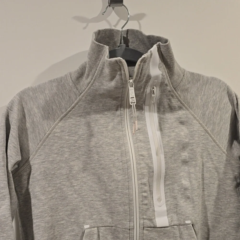 🔥🔥Nike Fleece Moto Cape/ The original release RARE Size Small‎